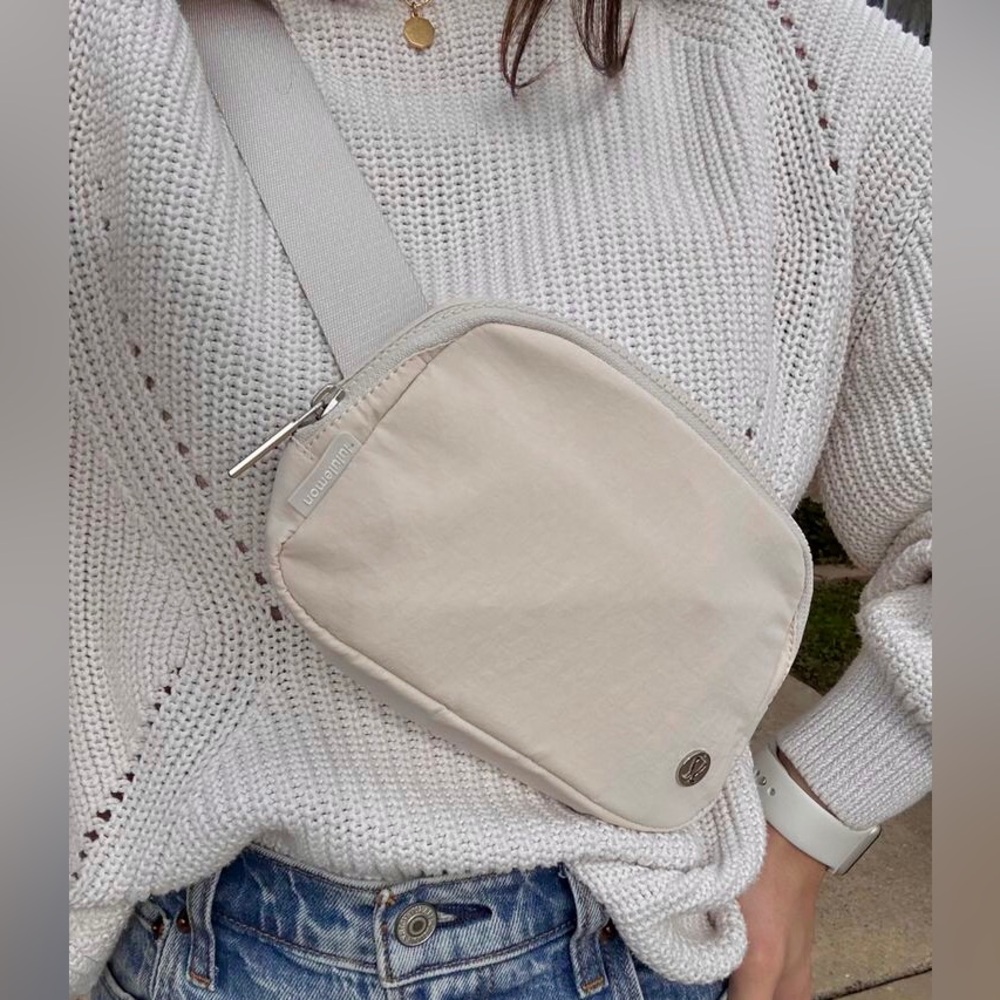 Lululemon Belt Bag - Opal white